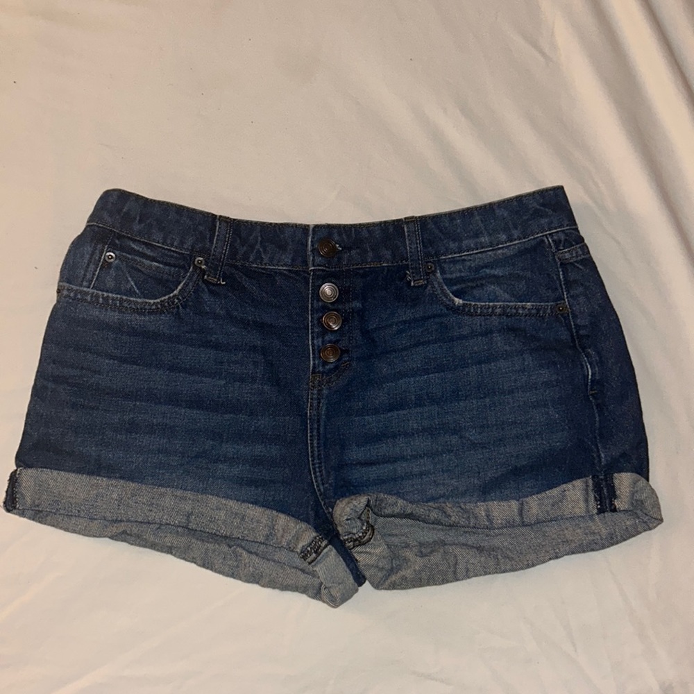 No boundaries shorts